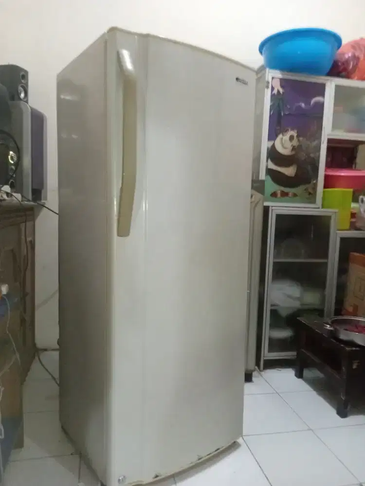 jual frezer rak sharp 8 rak