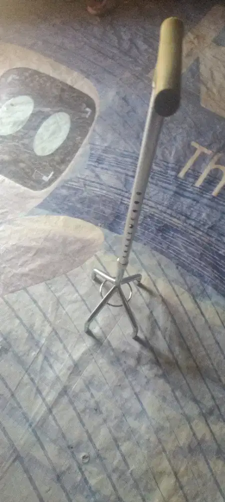 Alat bantu teken lansia