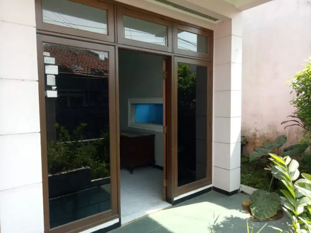 RUMAH STRATEGIS NGAGEL TIMUR – HUNIAN NYAMAN DI LOKASI EMAS
