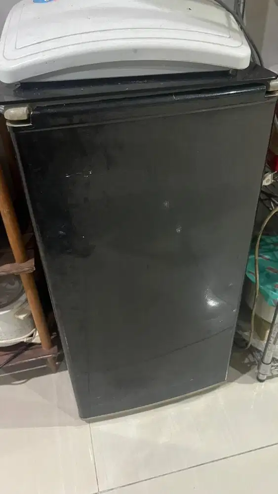 KULKAS BEKAS KONDISI NORMAL