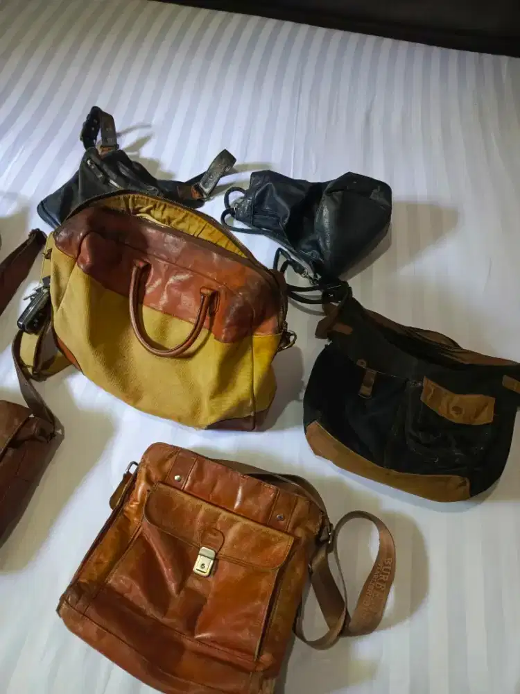 Di Jual Tas kulit pria bekas pemakai asli kulit klo mau di borong ok