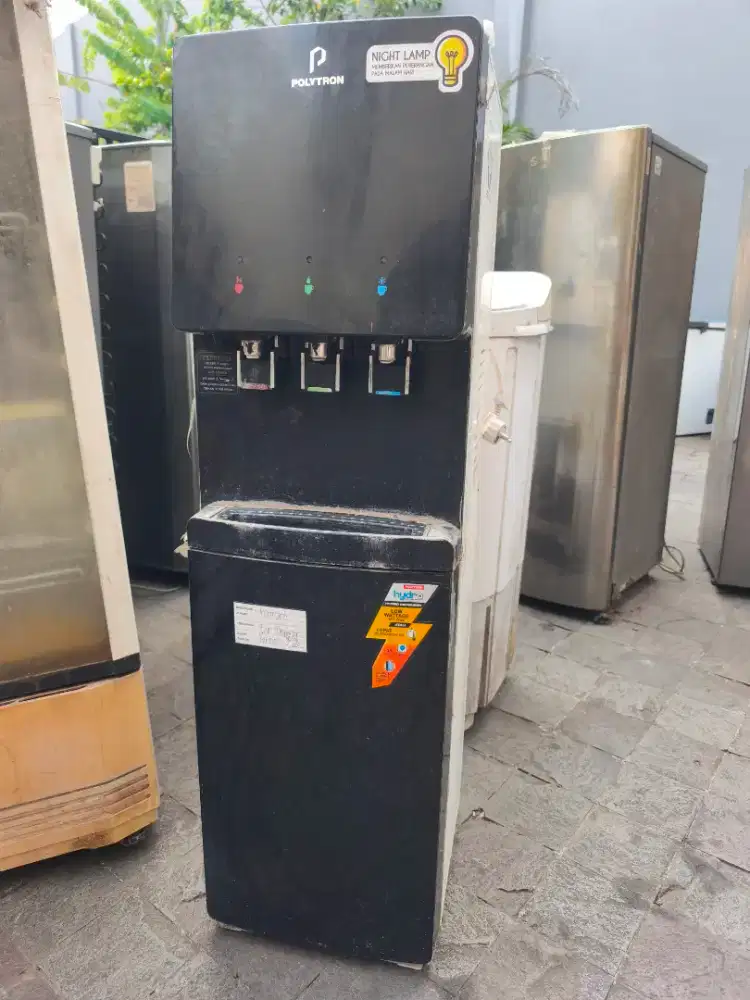 Dispenser Polytron galon bawah