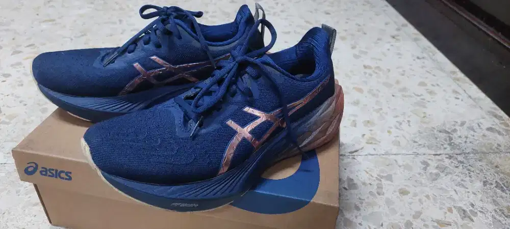 ASICS NOVABLAST 4, SEPATU RUNNING, SEPATU OLAHRAGA