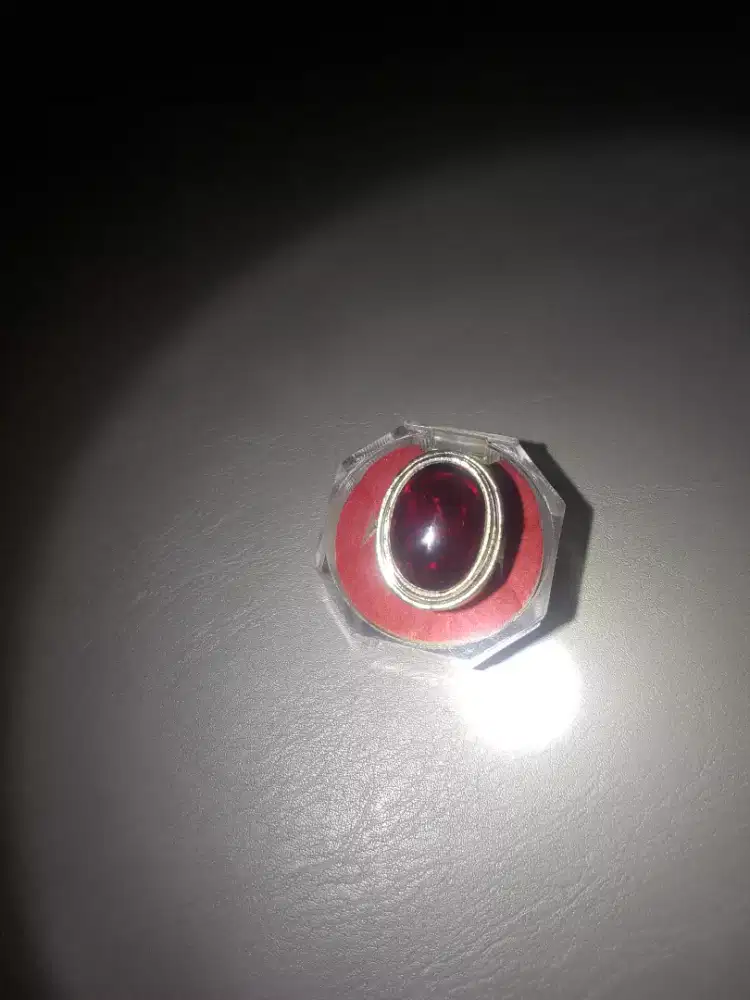 Permata merah siem bangkok