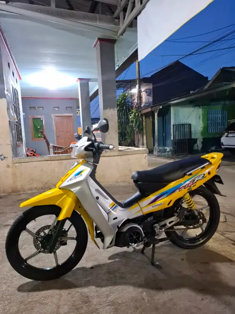 Yamaha fizr tahun 1996