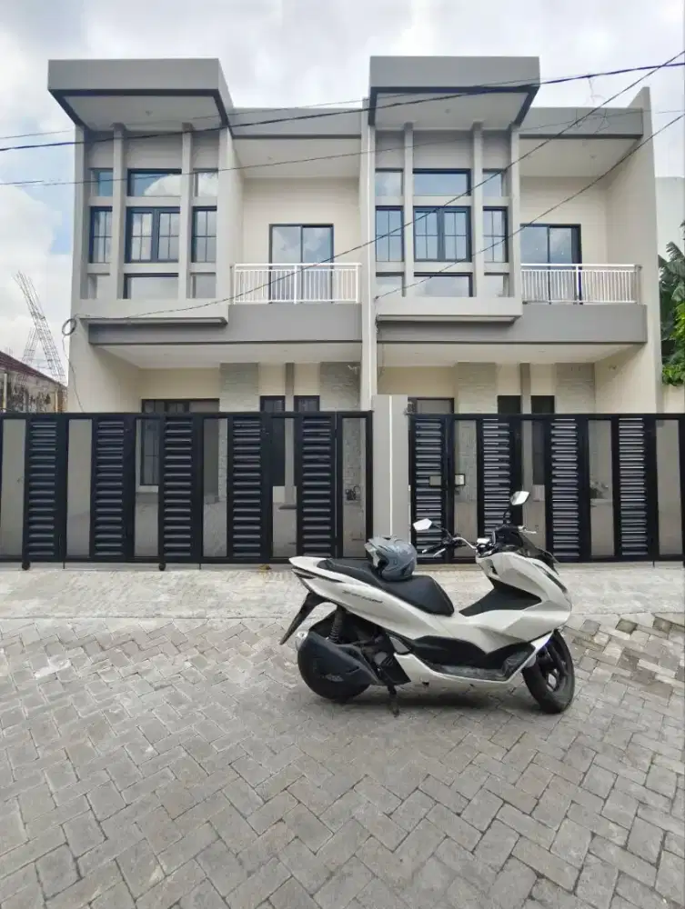 Rumah Baru Gress Klampis Surabaya