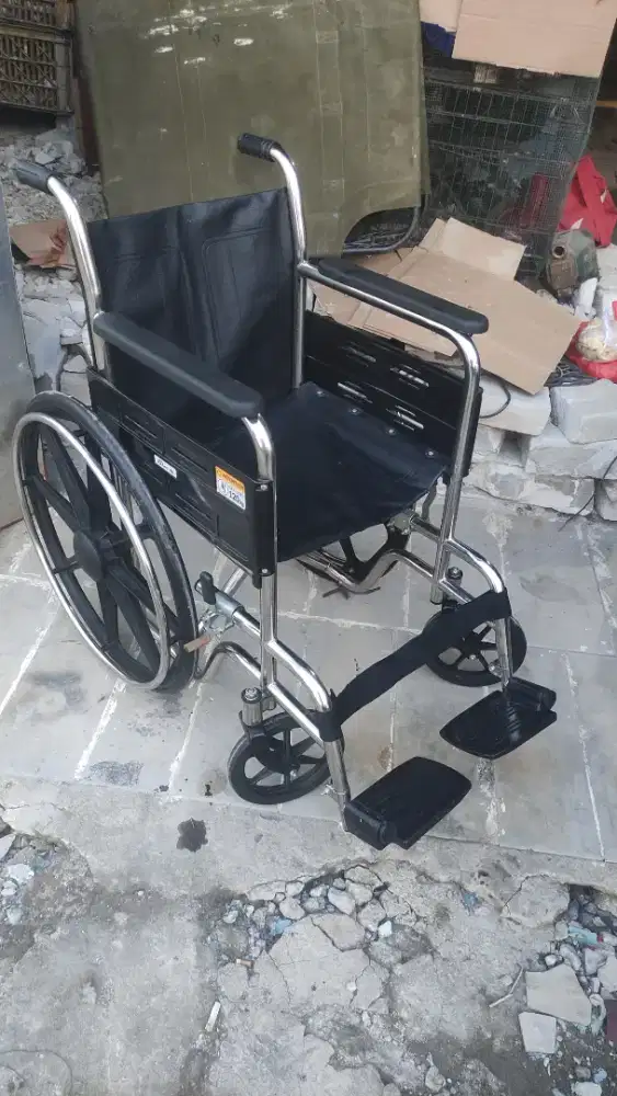 KURSI RODA JUMBO MAX 120 KG