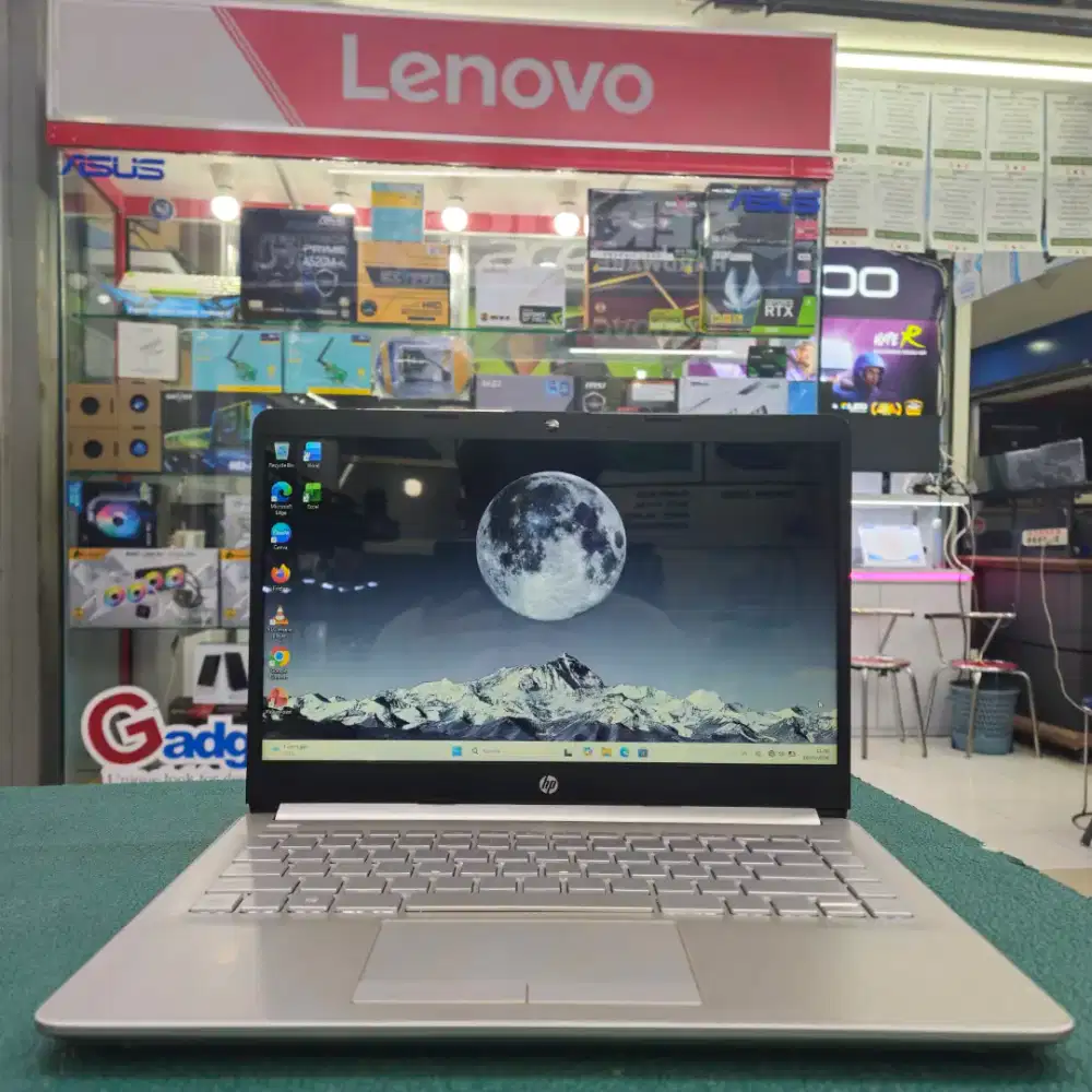 HP 14s DK0073AU Ryzen 5 8GB SSD 512GB Vega 8 14” Murah