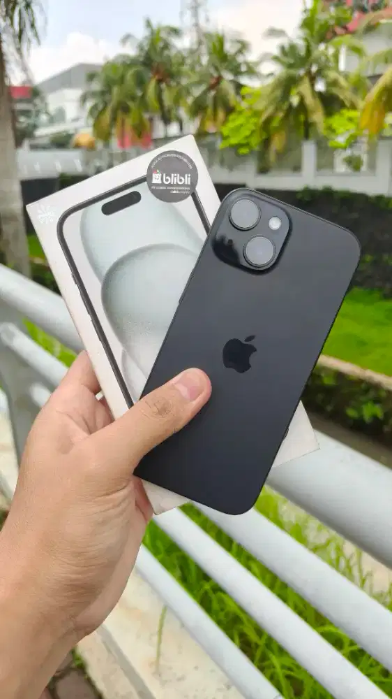 Apple iPhone 15 128GB resmi iBox Blibli BH 100%