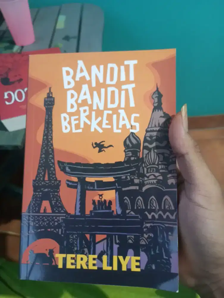 Novel tereliye action series