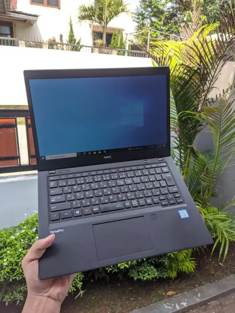 LAPTOP 2JTAN CORE I5 GEN 8 RAM 8SSD 256 SIAP PAKAI BERGARANSI