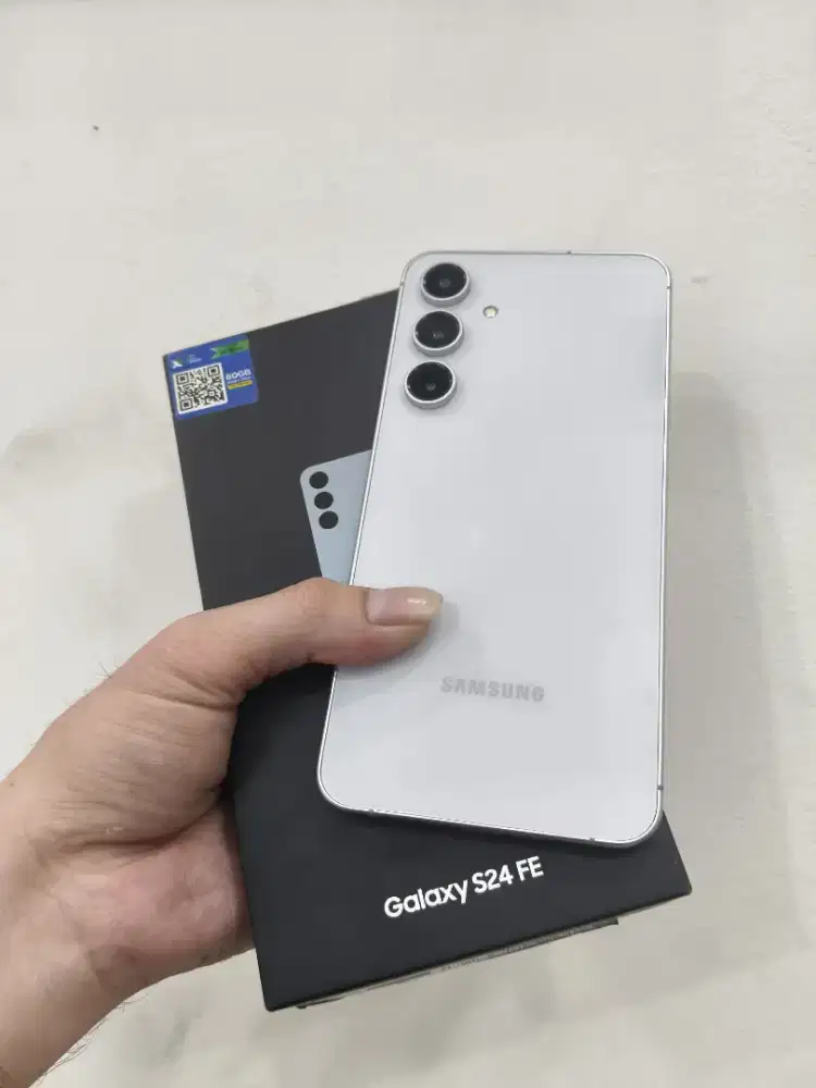 Samsung s24 fe 8/256 white
