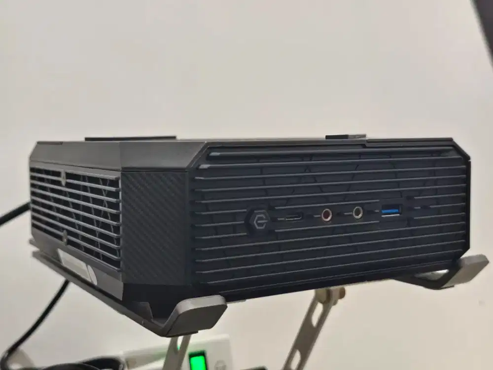 Mini PC Minisforum HX100G Ryzen 7840HS RX6600m Minus Sering Gak Nampil