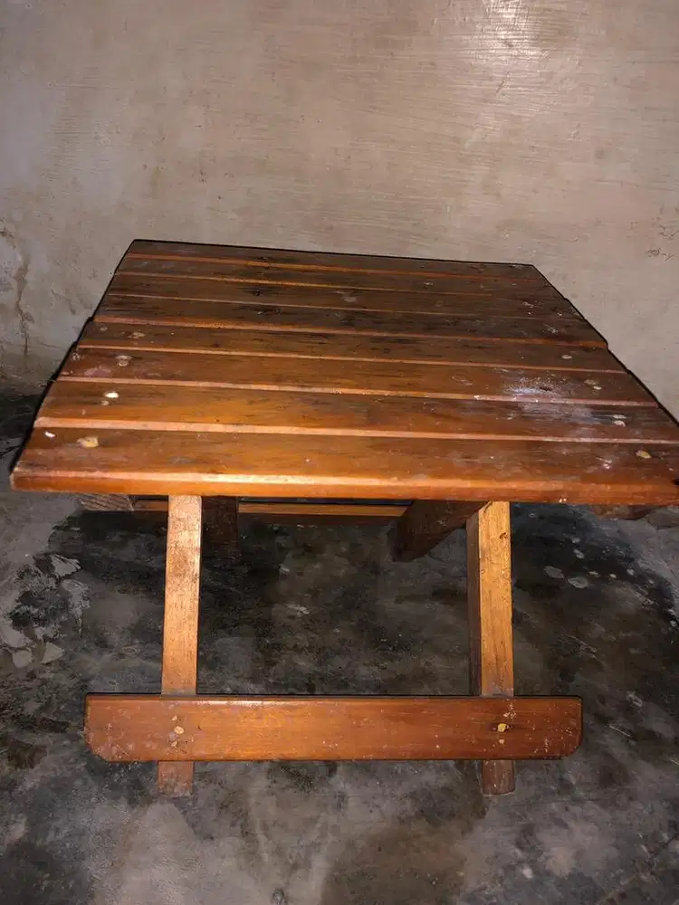 Kursi estetik  lipat