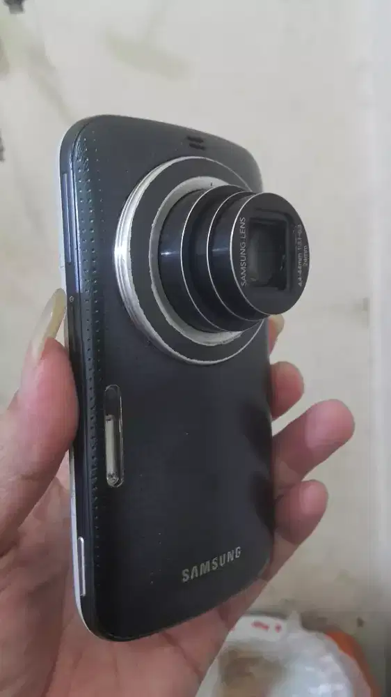 Dijual saja buat yang hobby koleksi SAMSUNG K ZOOM C111