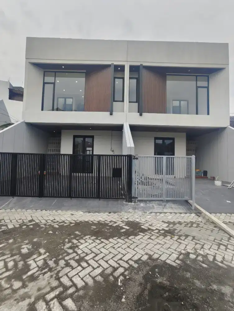Rumah Cantik Klampis Surabaya