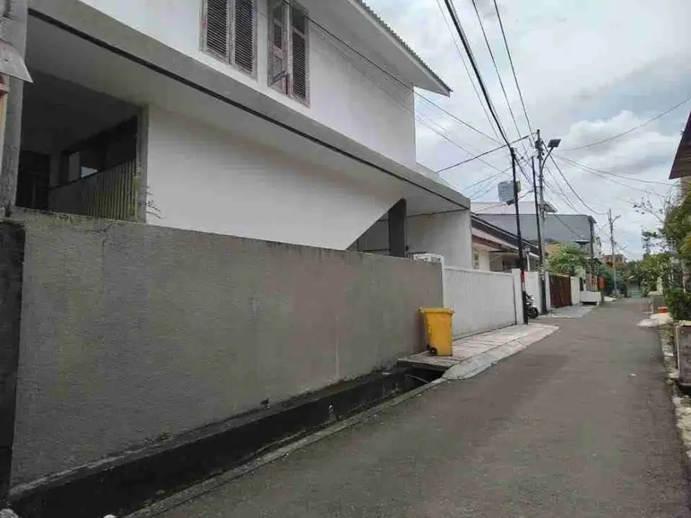 rumah modern semi furnished di Pulomas Jakarta Timur