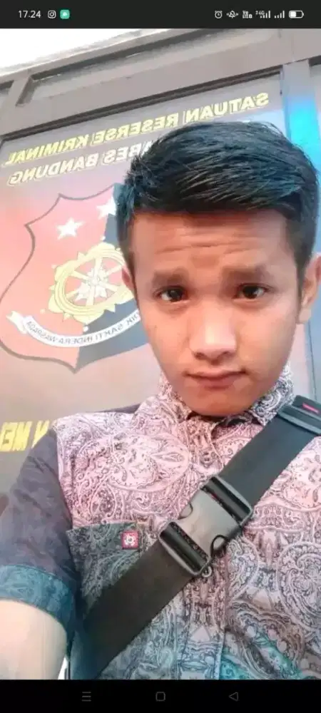 Cari pekerjaan supir rumahan,kantoran,atau pun pabrik
