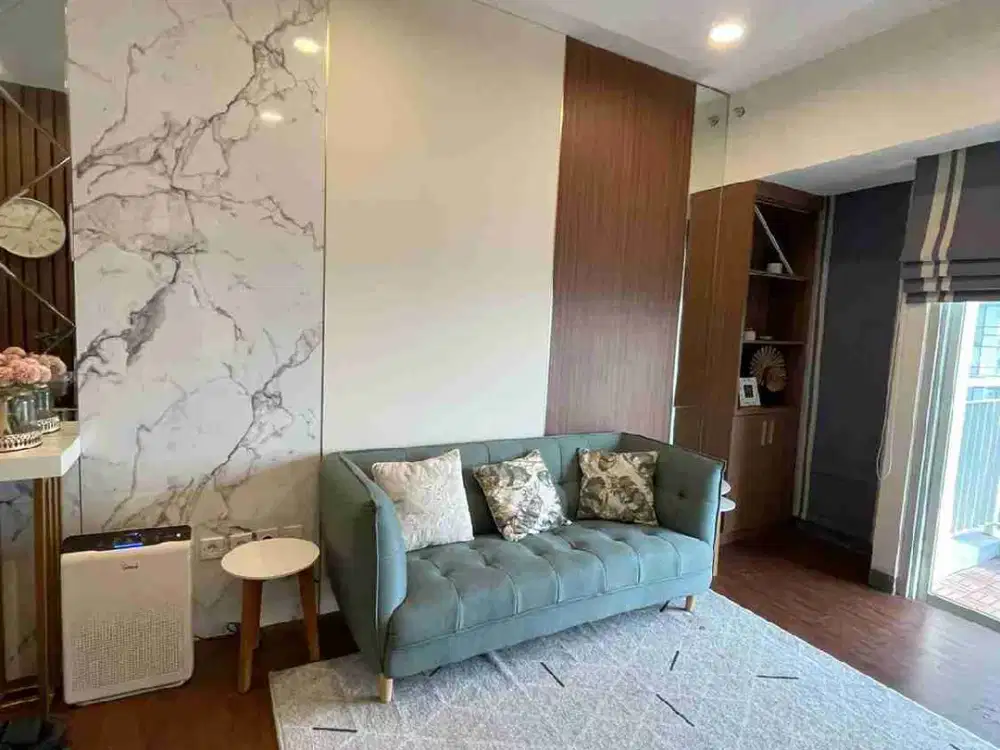 Sewa Apartemen Benson 2 Kamar Bagus Mewah Big TV