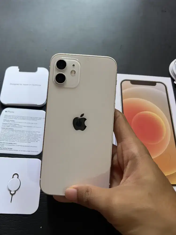 iPhone 12 128gb white