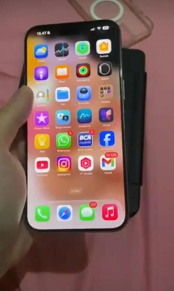 iPhone 15 Pro Max 256GB Ex Blibli Minus Kamera Depan Ada Noda Hijau