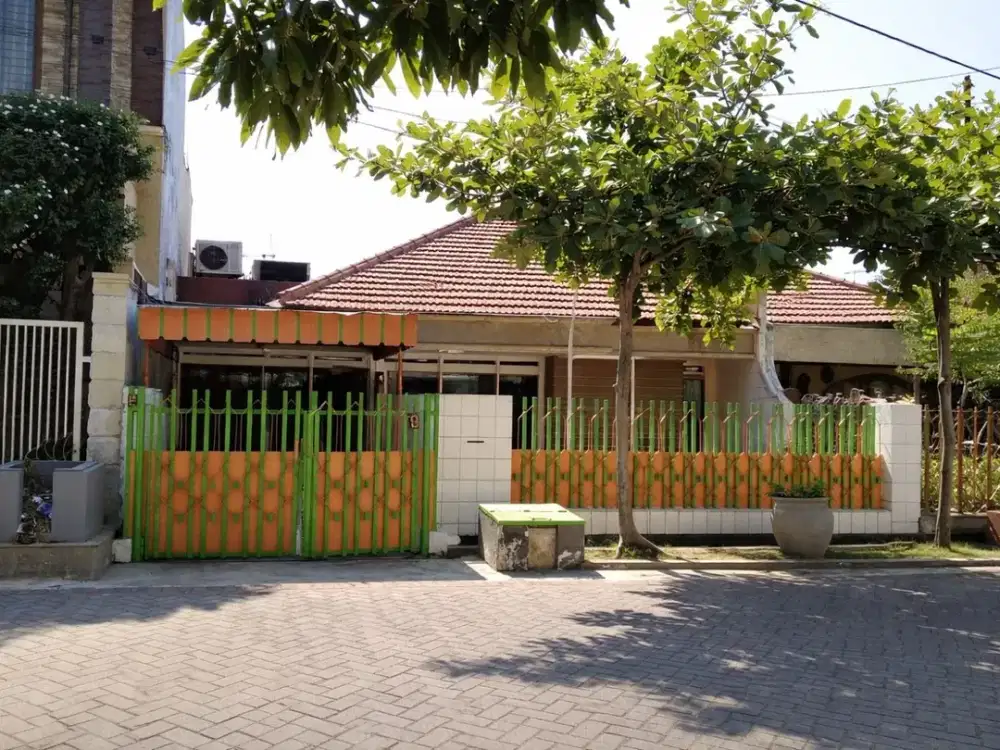 DIJUAL RUMAH MANYAR TIRTOYOSO SELATAN