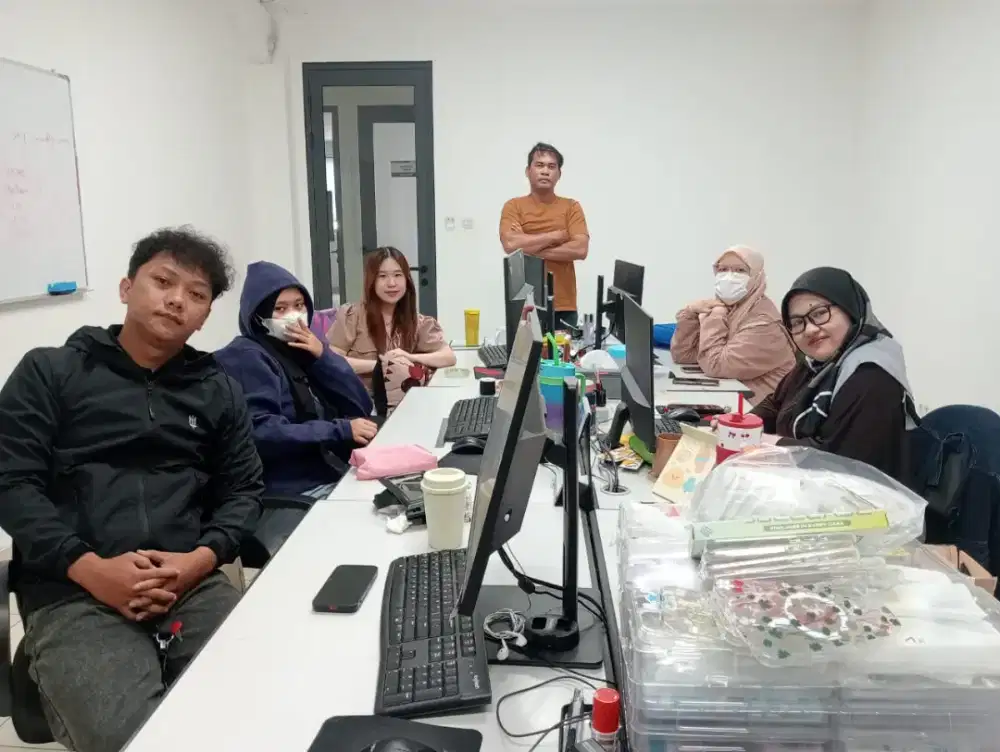 Loker Hostlive shopee dan tiktok