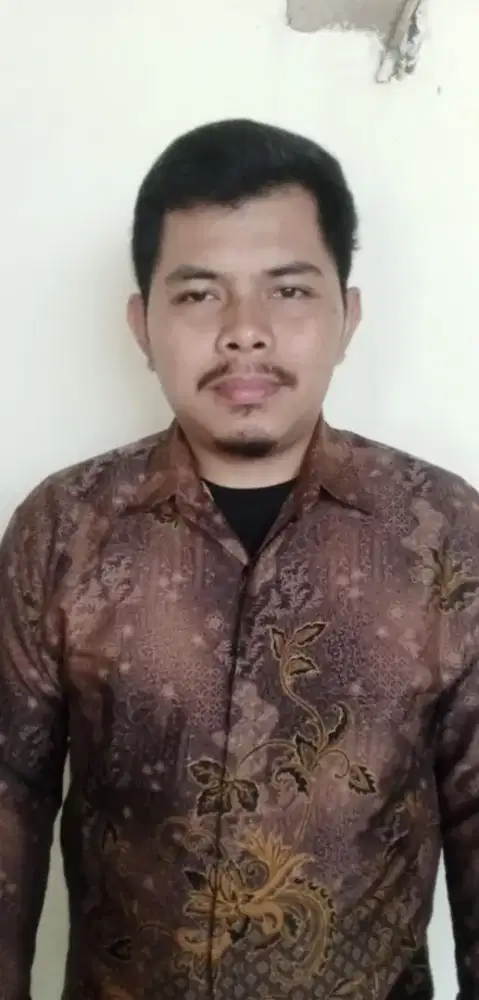 Sedang mencari pekerjaan sebagai driver ato frilen gpp