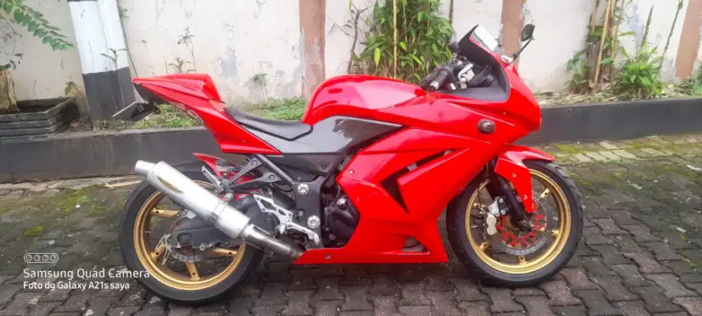 Ninja 250 karbu simpanan