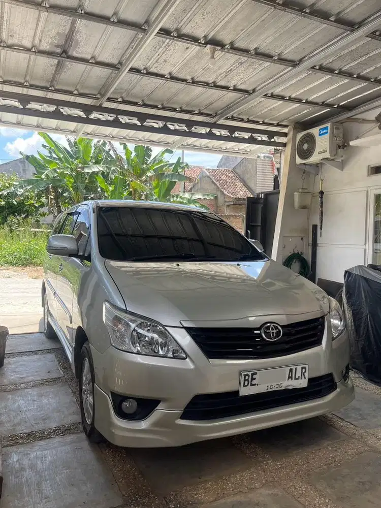 Kijang Innova G Diesel Matic 2012