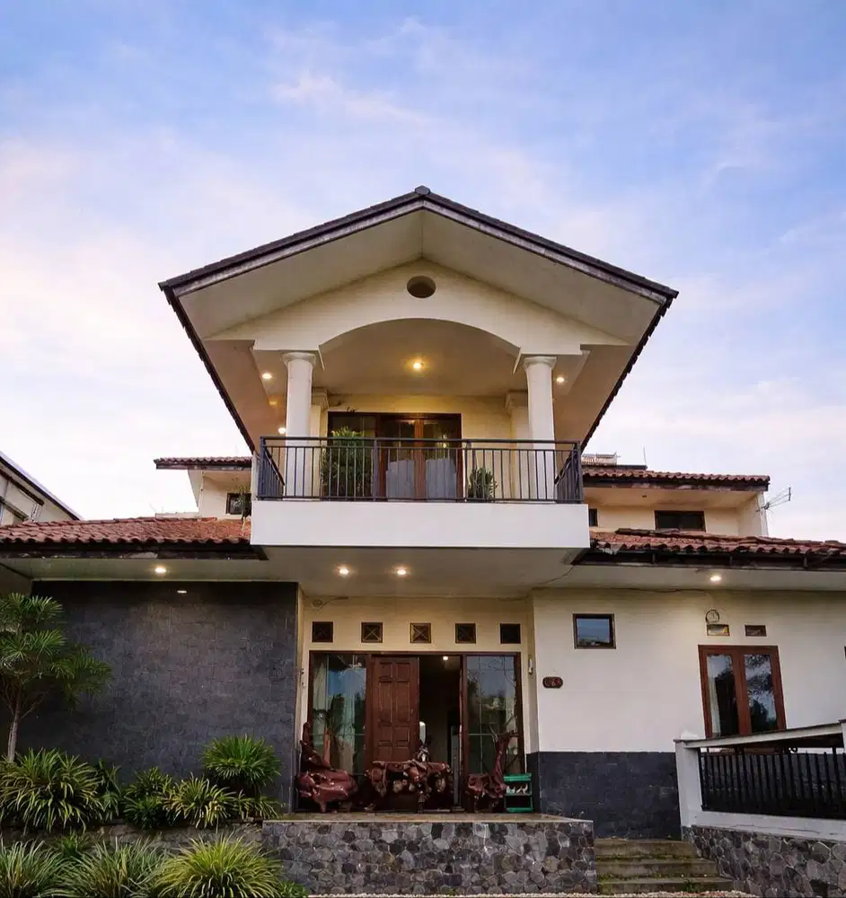 RUMAH PREMIUM 3 LANTAI VIEW KOTA BANDUNG ARCAMANIK PASIR IMPUN