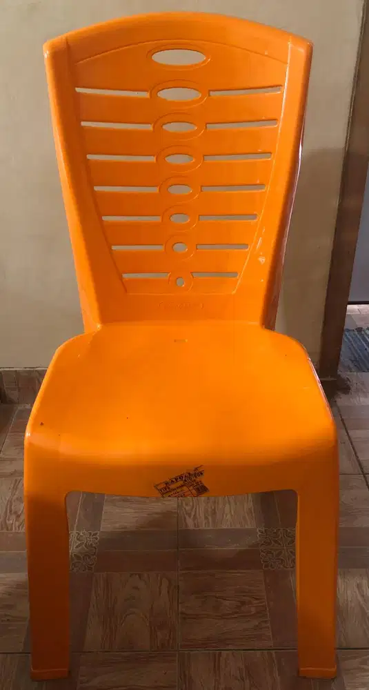 (2nd) Kursi Plastik Sender