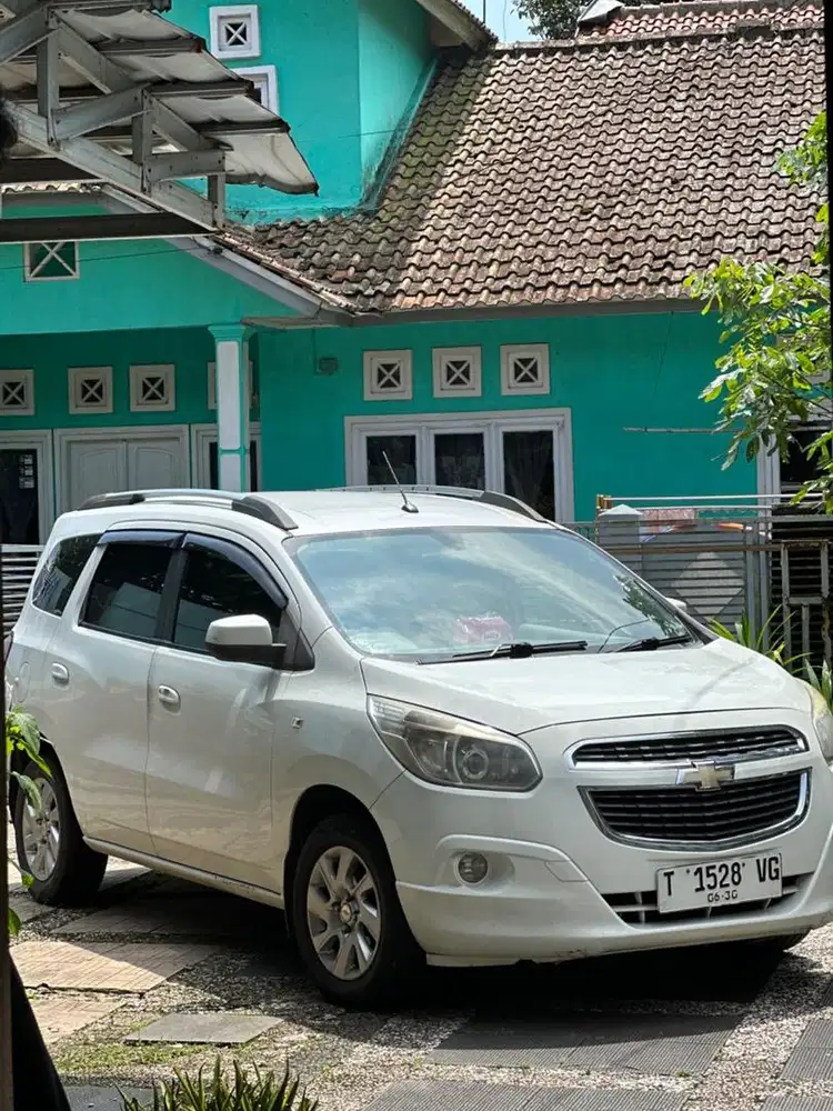 Chevrolet Spin 2014 Bensin