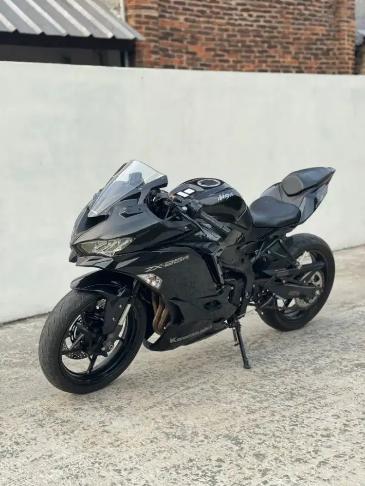 Kawasaki ZX25R Tahun 2022