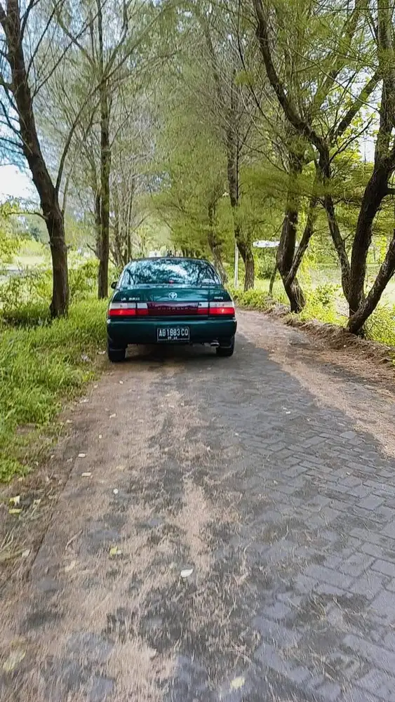 Great Corolla 95 AB Sleman warna hijau