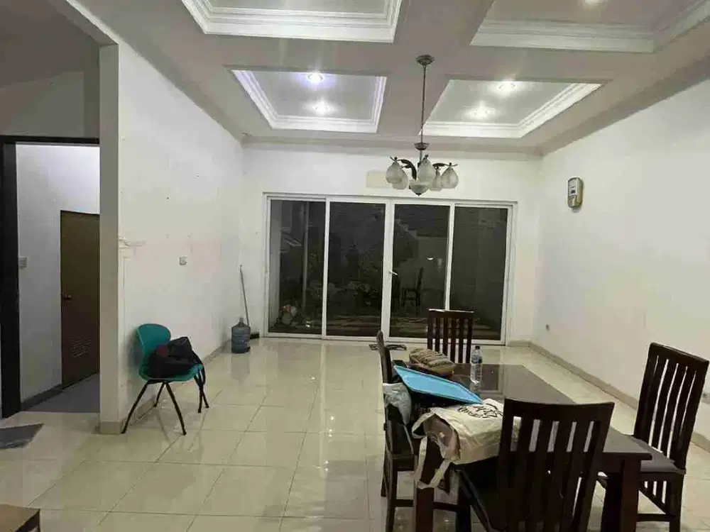 Sutera Elok Alam Sutera – Rumah Mandiri LT 160m² SHM, 4+1 KT, Semi Furnish, Harga 3,7M