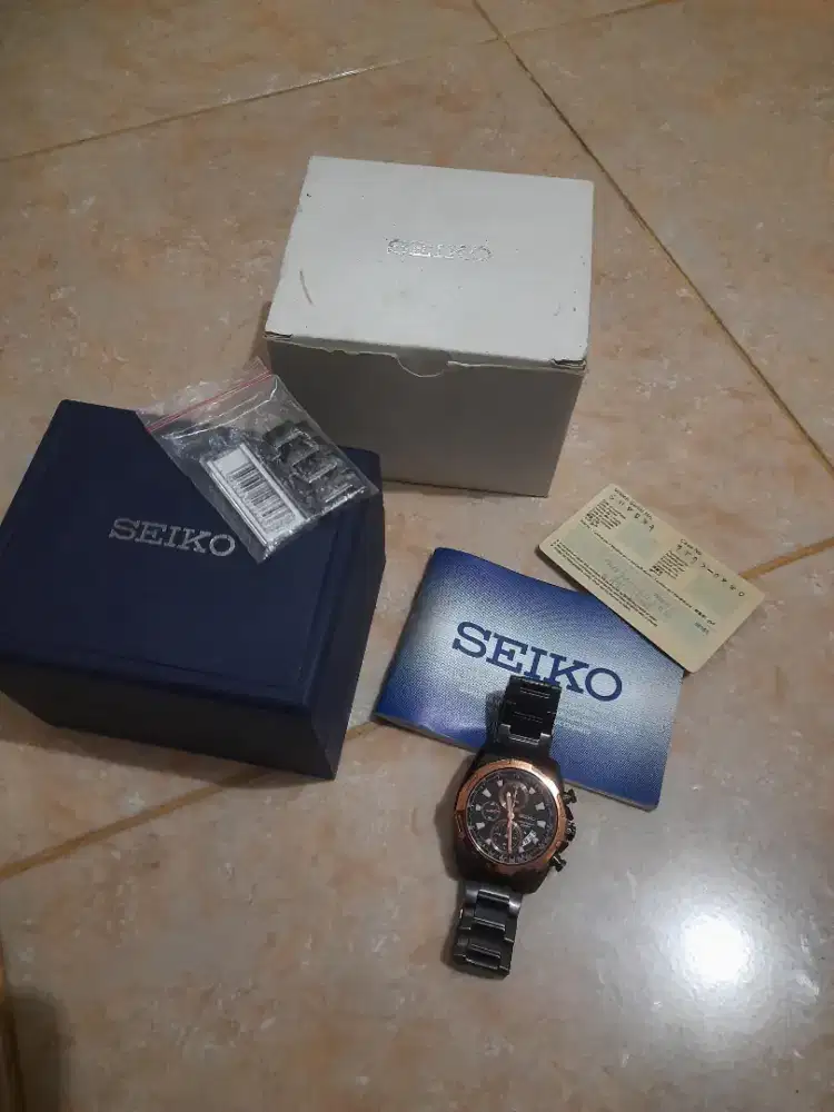 Jam tangan seiko