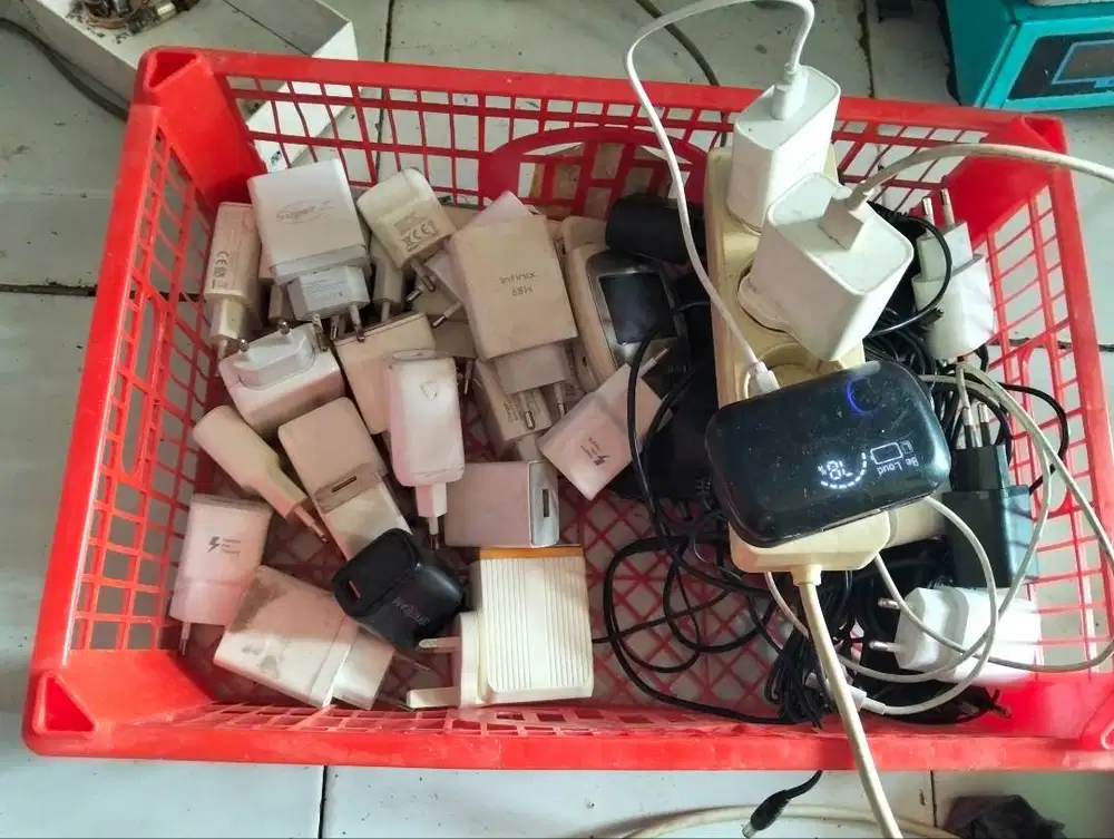 Charger HP  Casan Murah , Adapter, Elektronik Campur Bekas