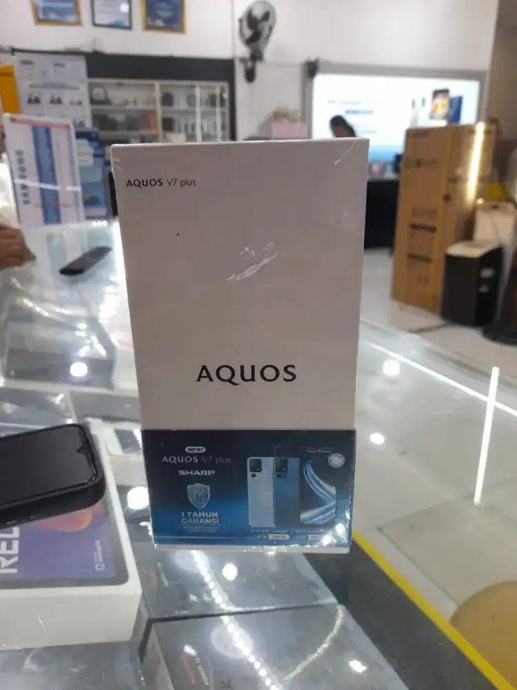 HANDPHONE ANDROID AQUOS V7 PLUS 4/128GB