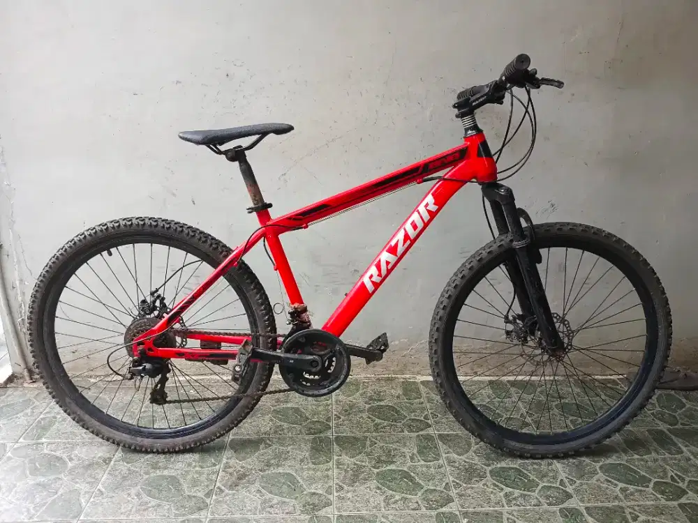 BnB Razor mtb 26 normal lancar siap goes. Ttambah speda bisa jg