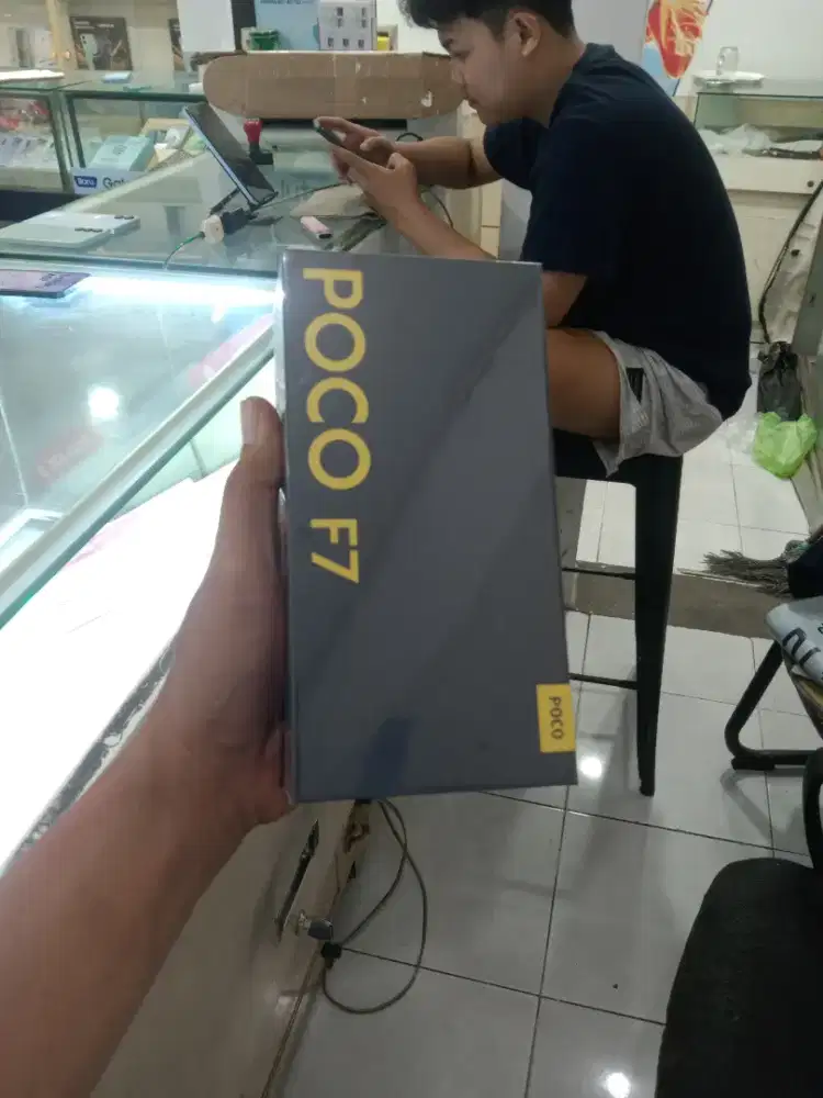 Fast respon WA Poco F7 5G 12/256 Garansi resmi 15bln