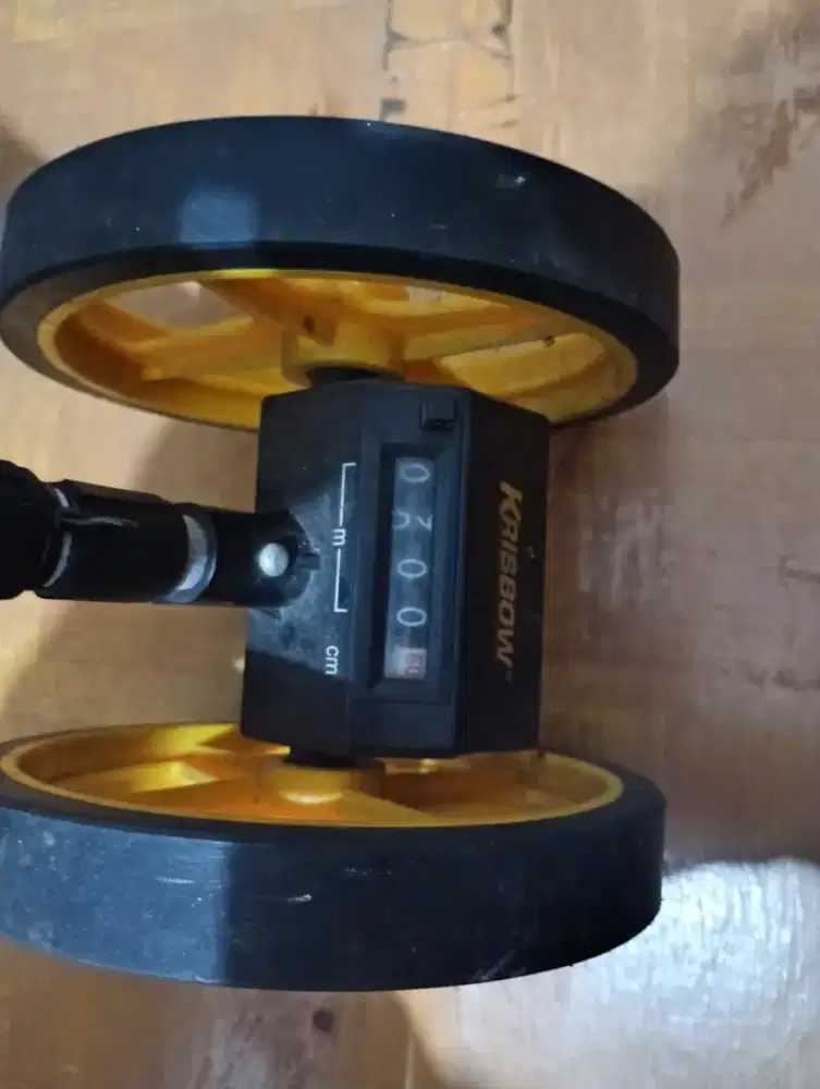 Alat ukur (meteran dorong)