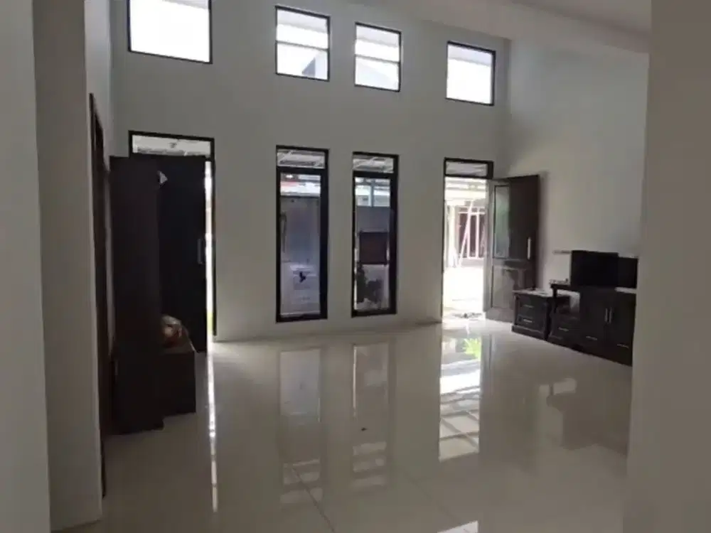 Rumah Minimalis Strategis di Pinus Regency Bandung