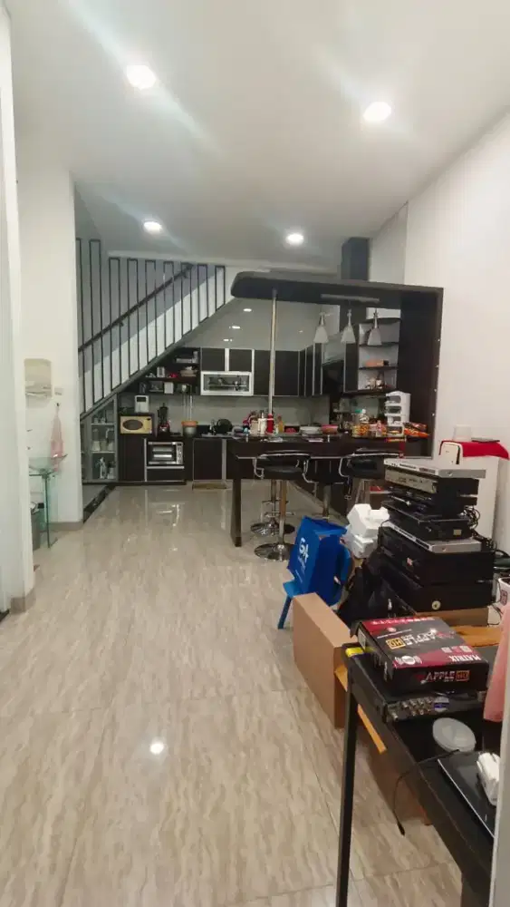 Jual Cepat Rumah Cakep 3 Lt
Kompleks Gading Nias
Kelapa Gading Jakut