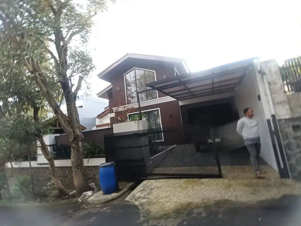 Rumah MEWAH LUAS harga MURAH di Cihanjuang dekat Cimahi dan Sariwangi Bandung dijual