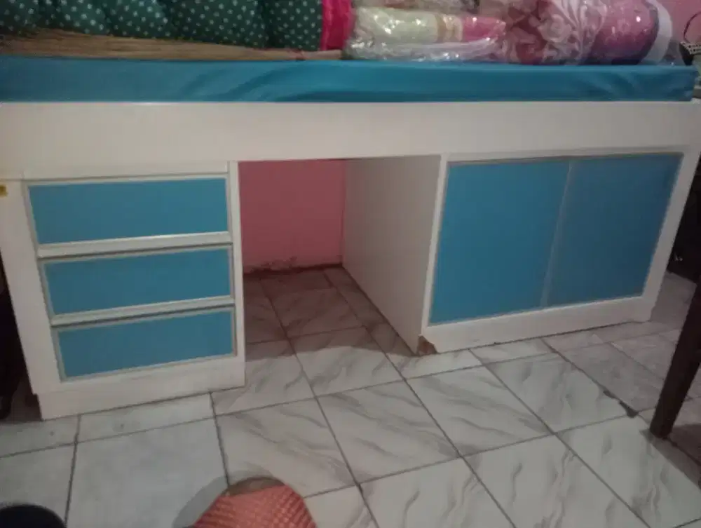 Tempat tidur pasien