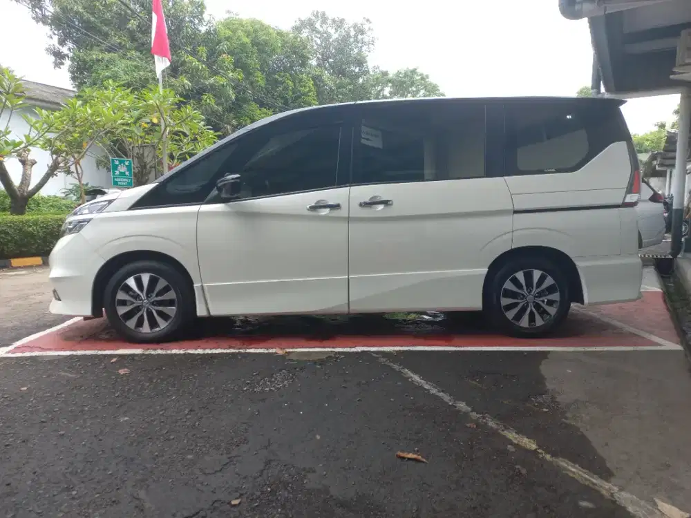 Nissan Serena Hws 2023