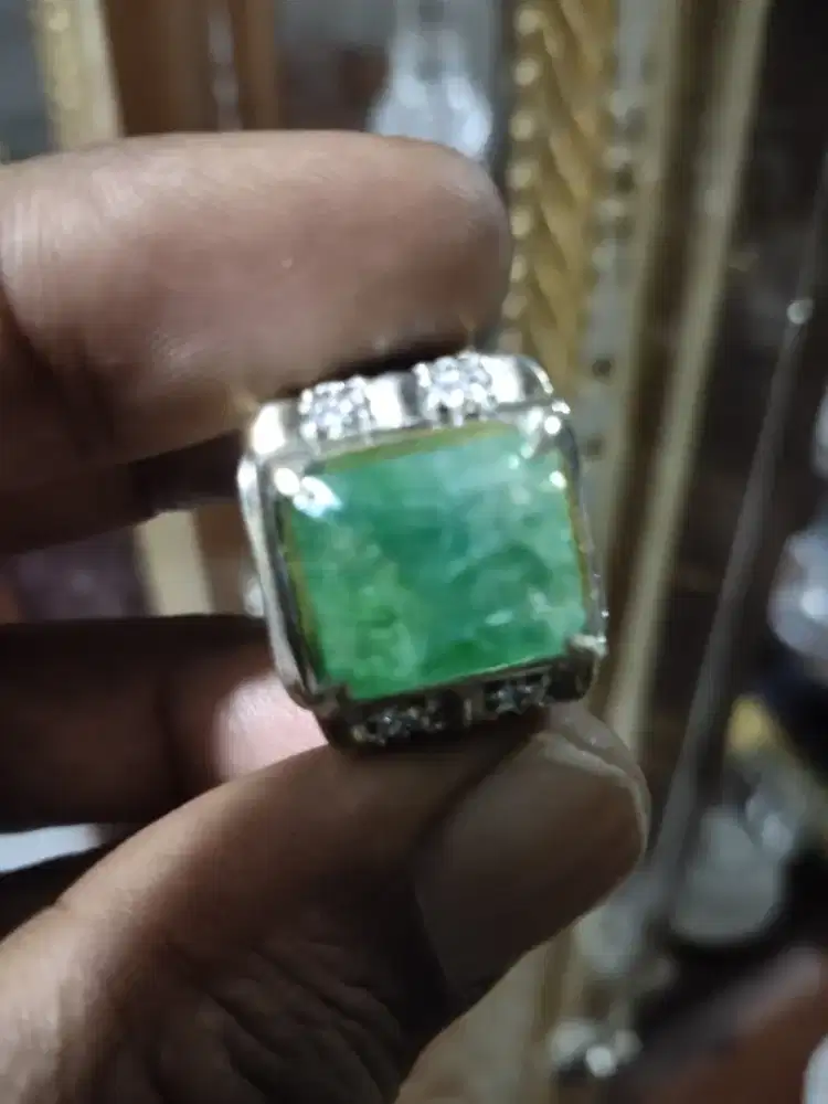 Cincin perak batu zamrud colombia