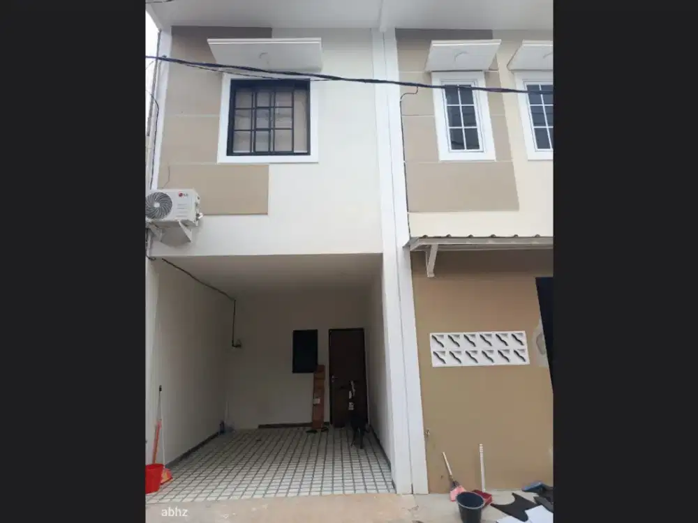 rumah minimalis 2 lantai di lubang buaya,Cipayung Jakarta Timur