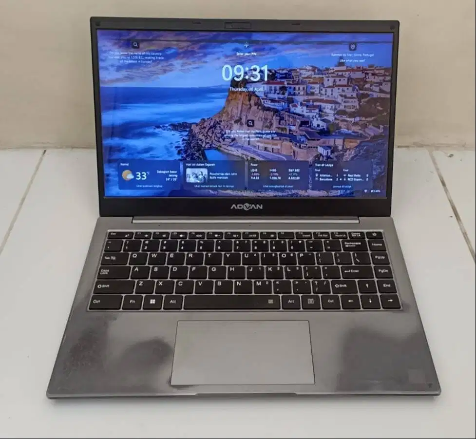 Dijual Laptop Advan Soulmate RAM 8GB/128GB